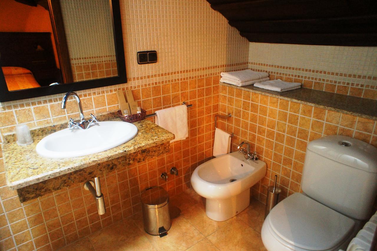 Mirador Da Ribeira Hotell Viana do Bolo Exteriör bild