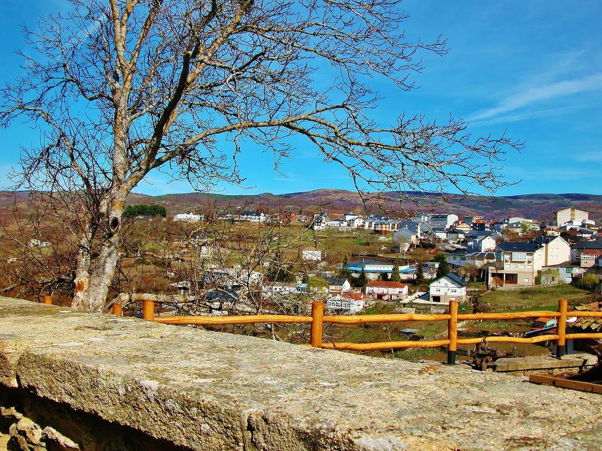 Mirador Da Ribeira Hotell Viana do Bolo Exteriör bild