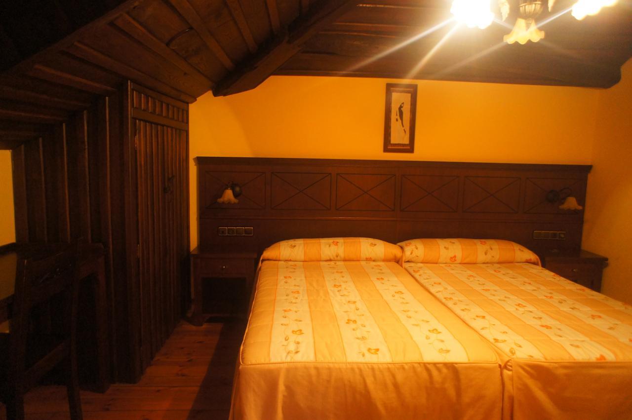 Mirador Da Ribeira Hotell Viana do Bolo Rum bild