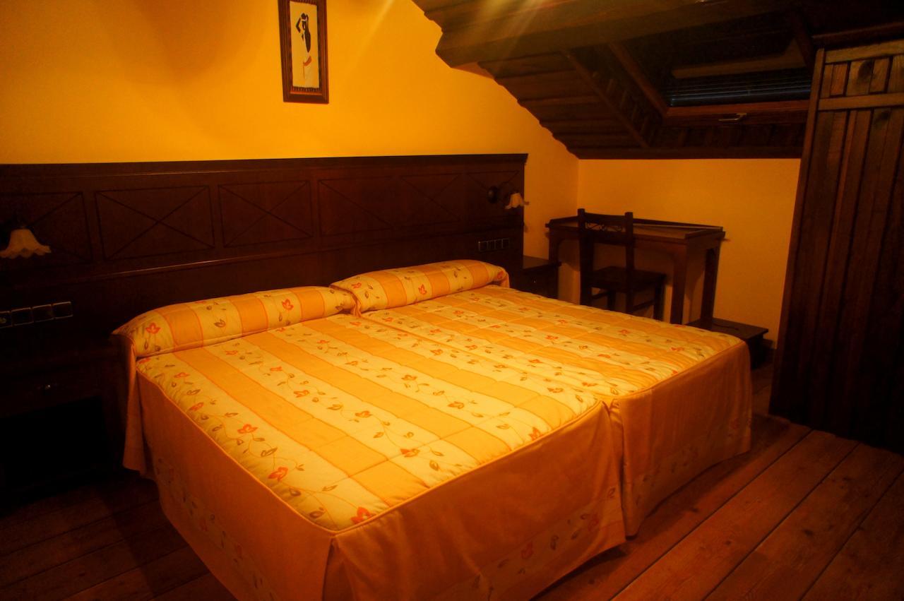 Mirador Da Ribeira Hotell Viana do Bolo Exteriör bild